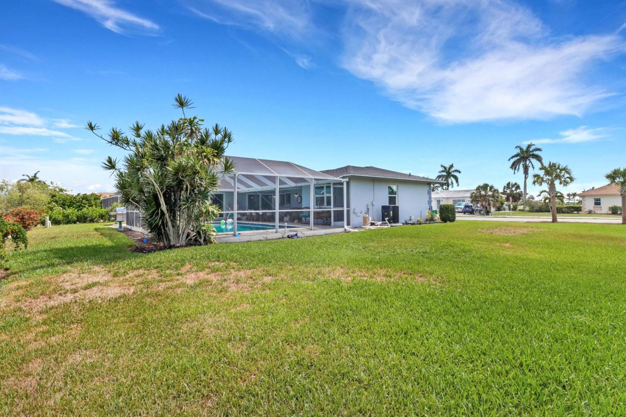 ליבוניה Inviting Lakeview Home L Pool L Close To Beaches מראה חיצוני תמונה