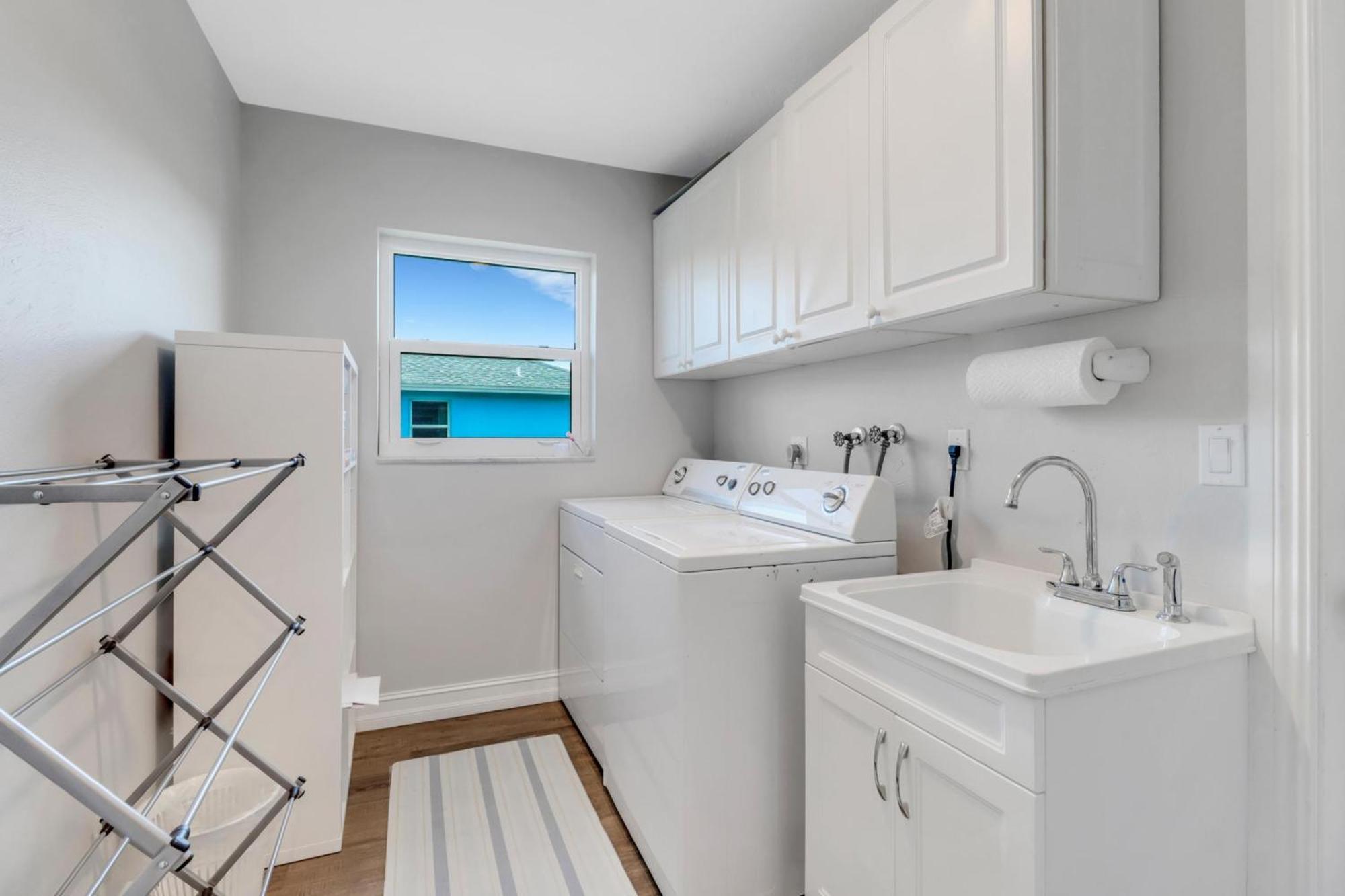 ליבוניה Inviting Lakeview Home L Pool L Close To Beaches מראה חיצוני תמונה