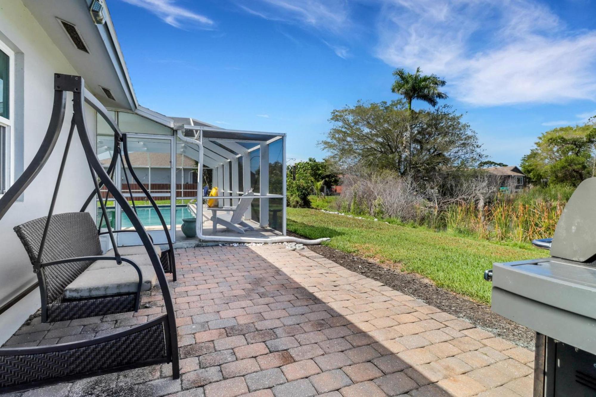ליבוניה Inviting Lakeview Home L Pool L Close To Beaches מראה חיצוני תמונה