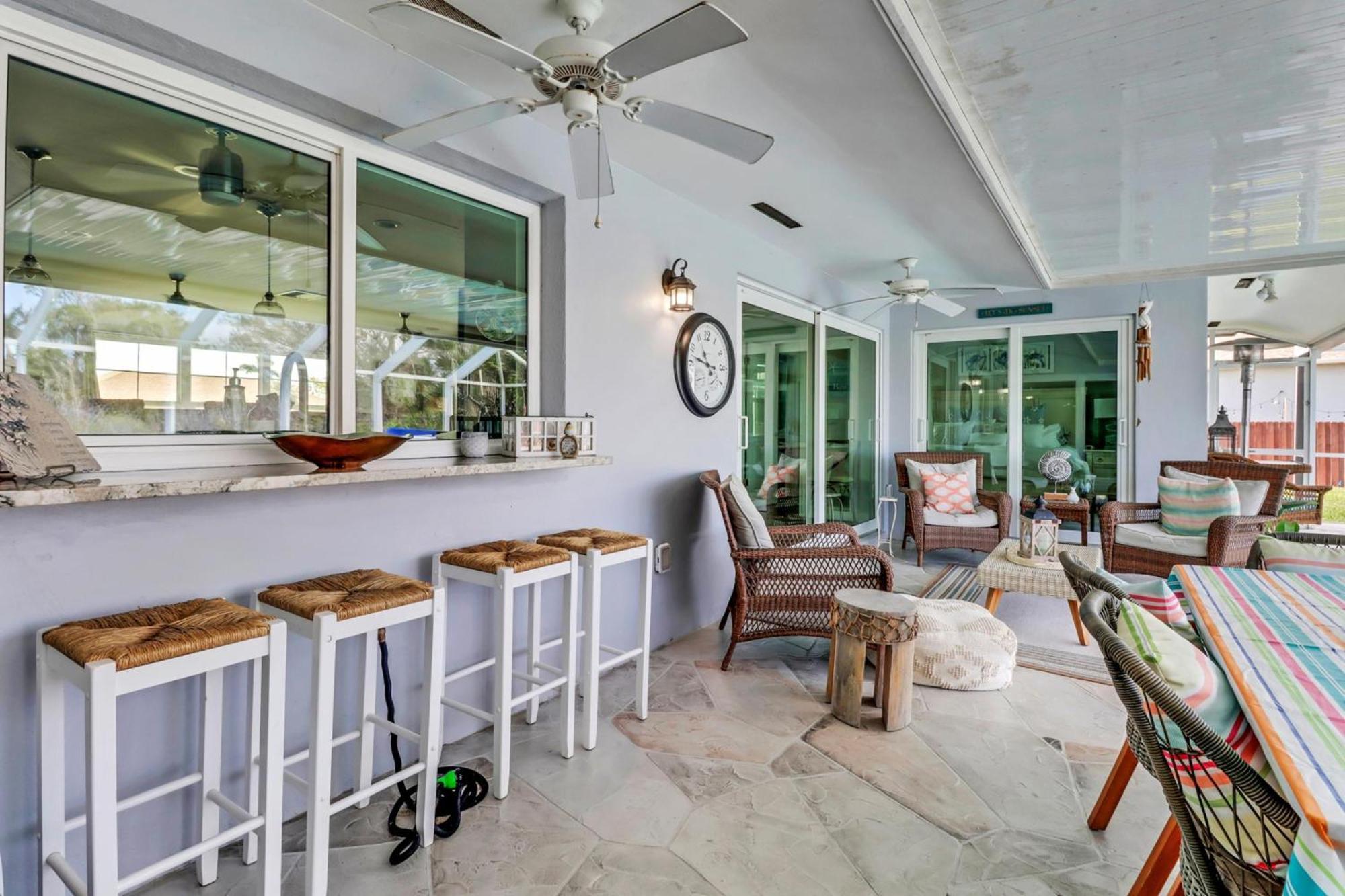 ליבוניה Inviting Lakeview Home L Pool L Close To Beaches מראה חיצוני תמונה