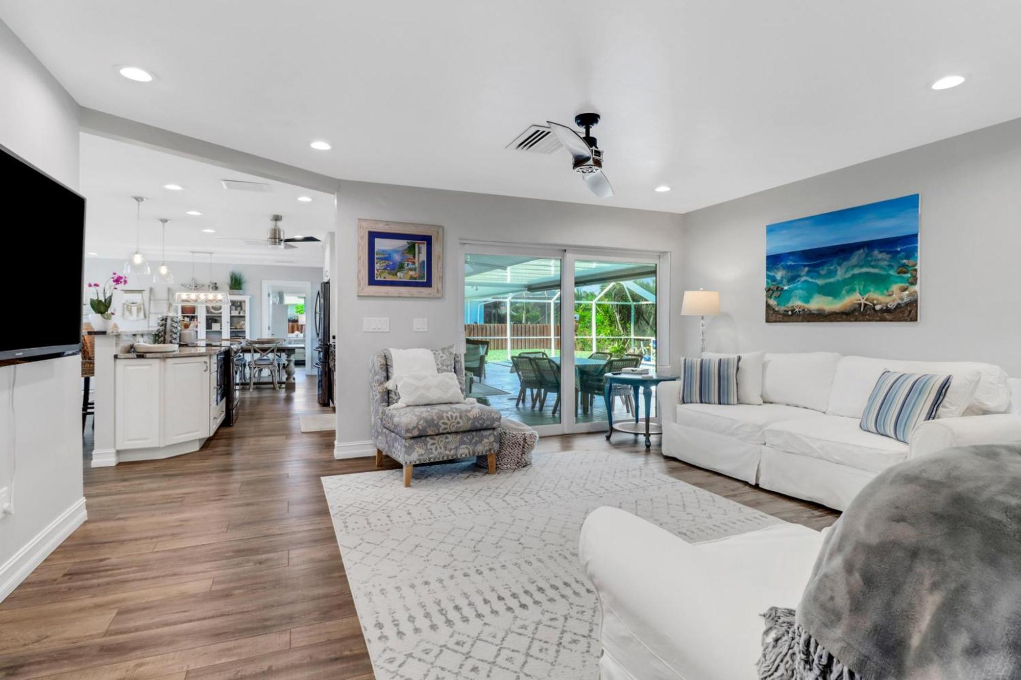 ליבוניה Inviting Lakeview Home L Pool L Close To Beaches מראה חיצוני תמונה