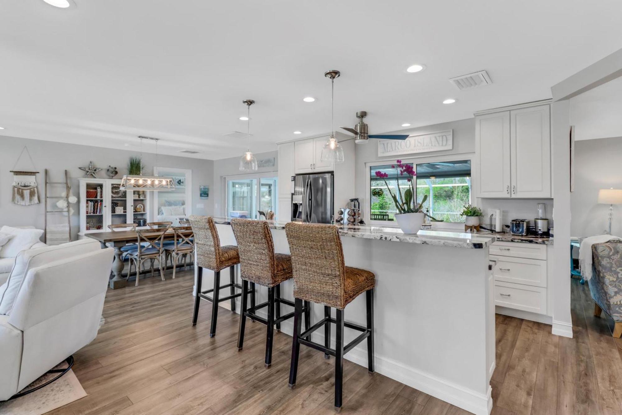 ליבוניה Inviting Lakeview Home L Pool L Close To Beaches מראה חיצוני תמונה